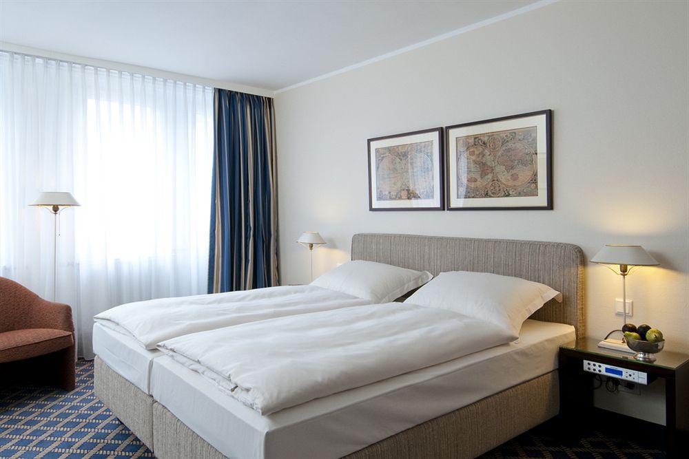 Hotel Stella Maris Гамбург Экстерьер фото