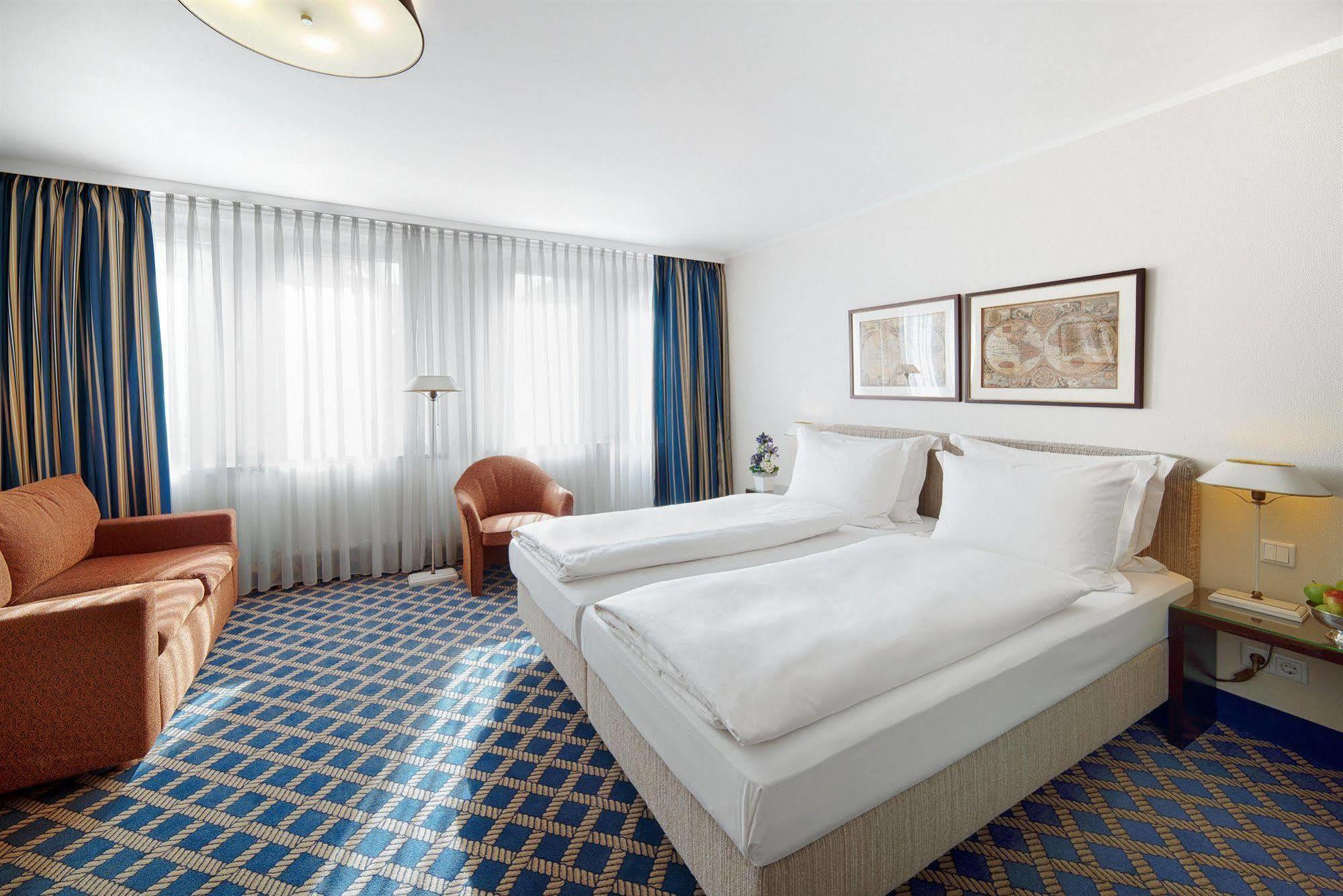 Hotel Stella Maris Гамбург Экстерьер фото